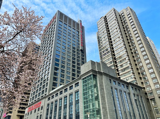 2015年，喬遷至高新區(qū)光泰路7號自建辦公大樓.jpg