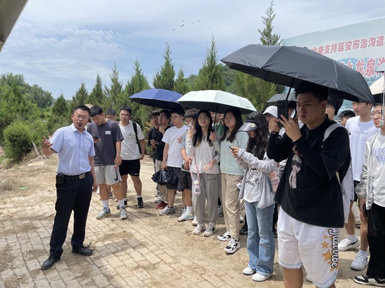 13日，南泥灣治溝造地示范項(xiàng)目現(xiàn)場(chǎng)教學(xué)（延安分公司）.jpg